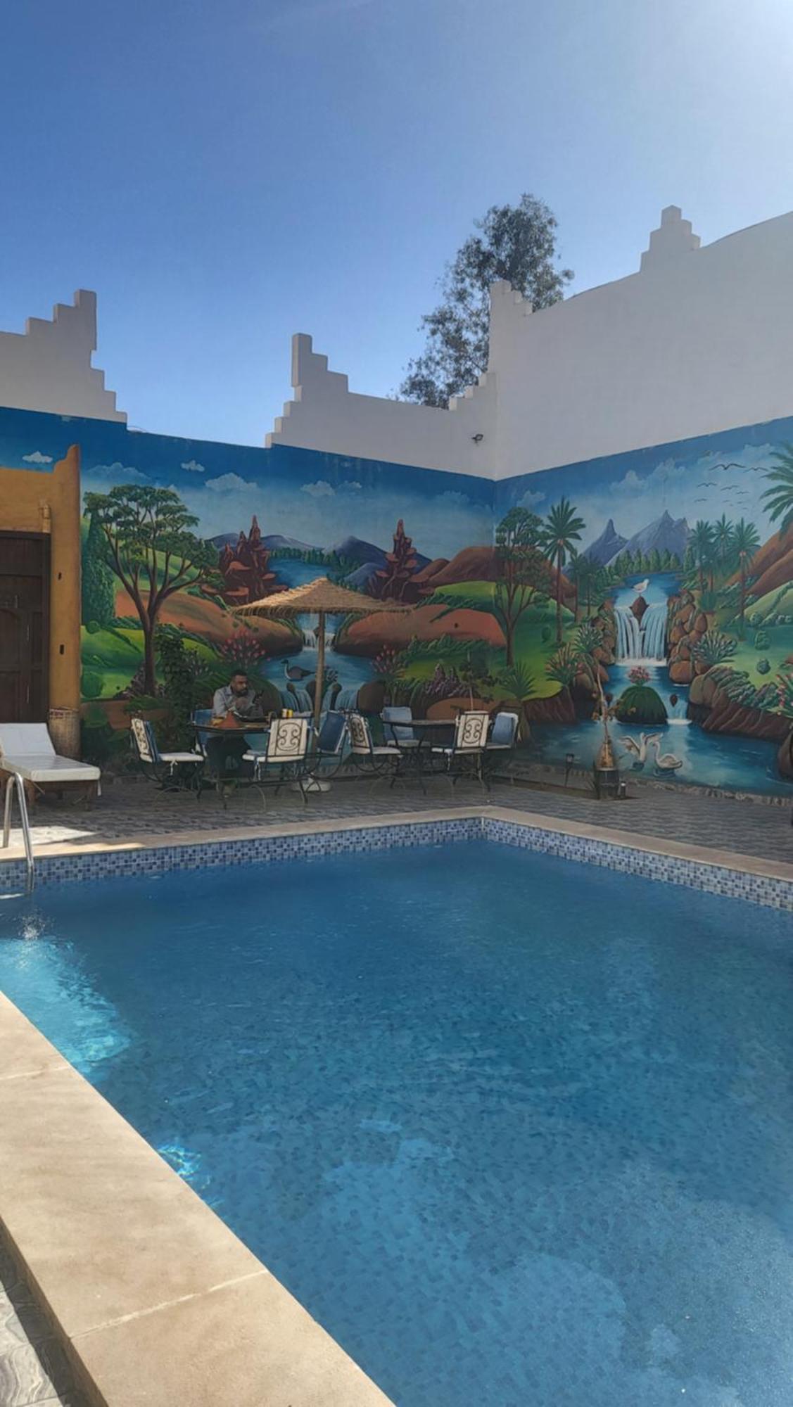 Dar Ilyana Hotell Ait Tiourhza Exteriör bild